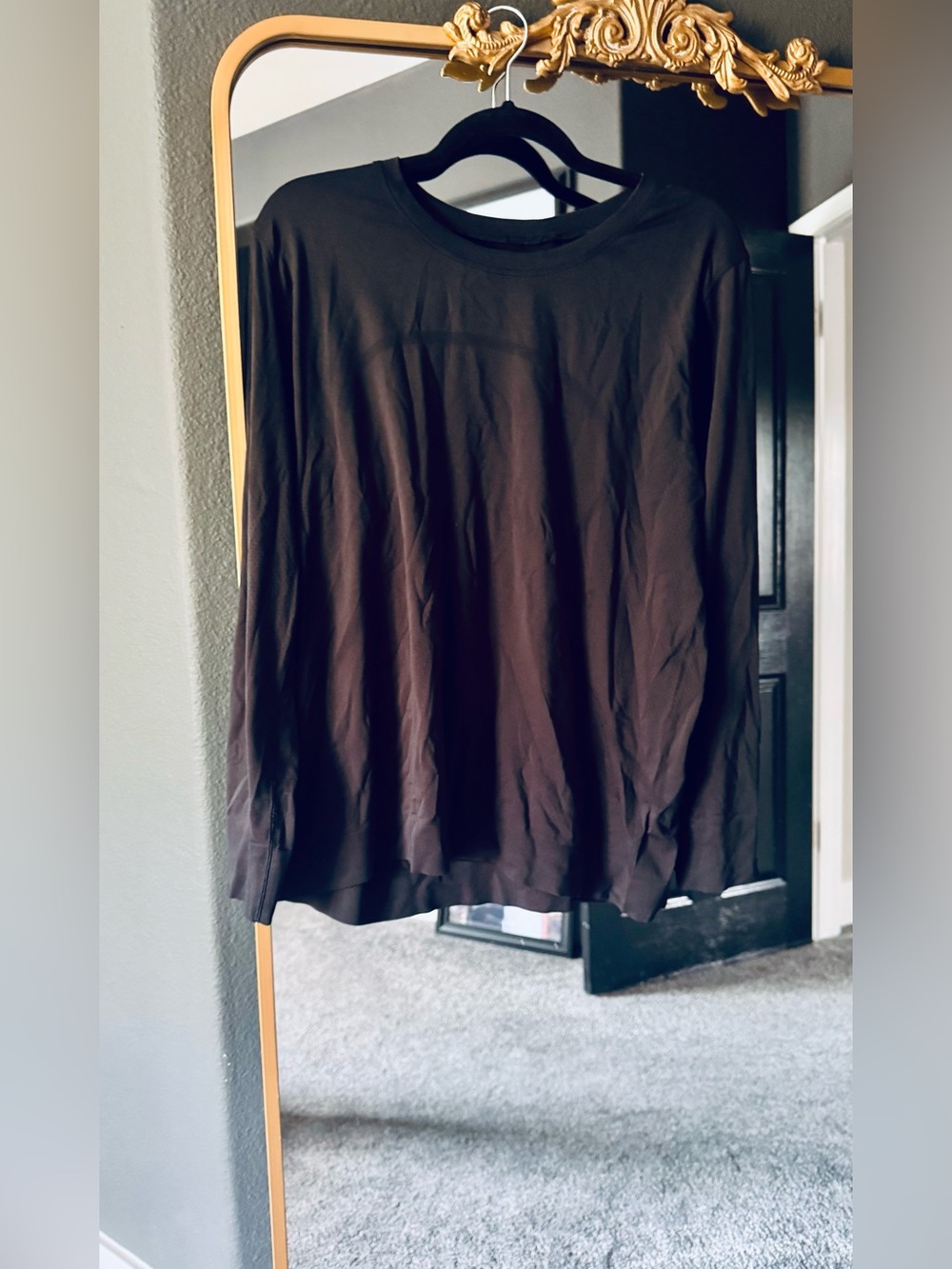 lululemon athletica black women's top with reflective logo